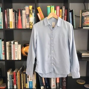 Gap Fitted Boyfriend Button-Up Shirt